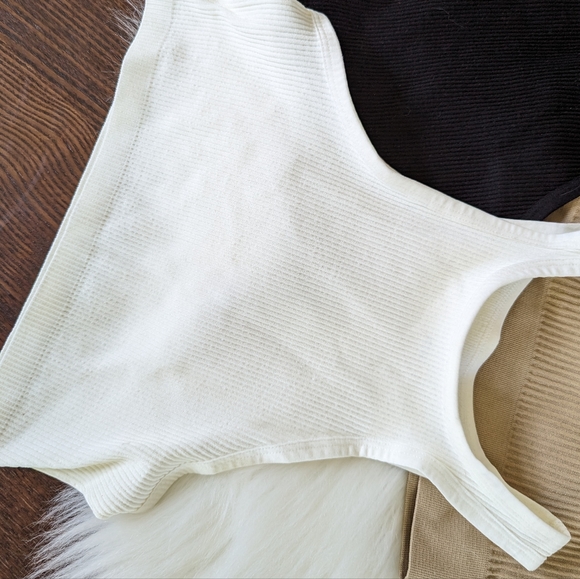 Bundle! (4) UO Urban Outfitters crop tanks black white strip beige S Small - Picture 2 of 5